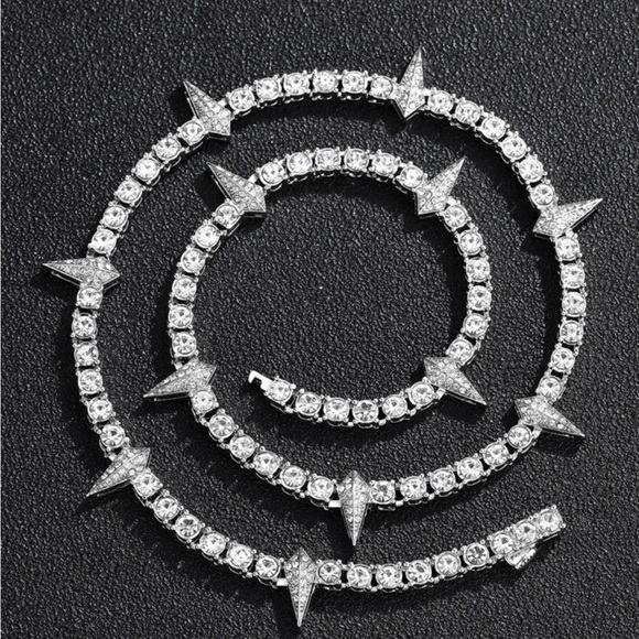 New! Spiked Bling Necklace - Picture 3 of 4